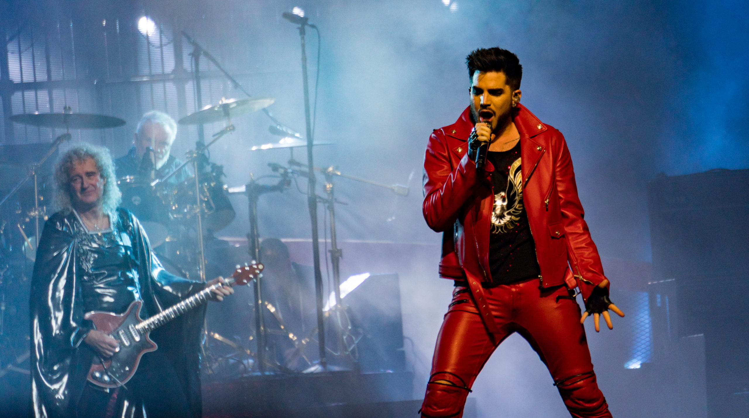 Queen_And_Adam_Lambert_-_The_O2_-_Tuesday_12th_December_2017_QueenO2121217-67_(26092181428)[1]