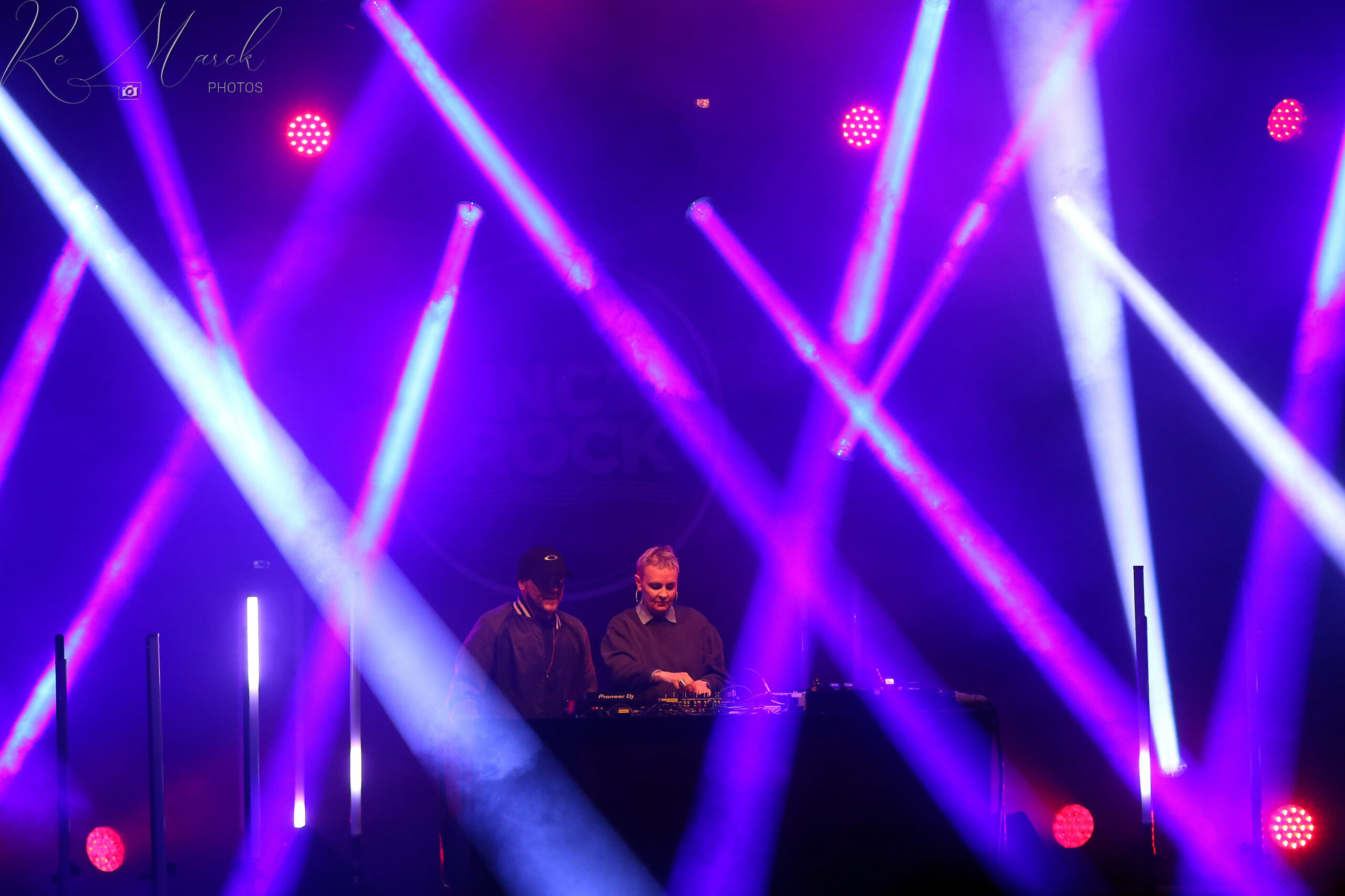 Les basses au pouvoir.