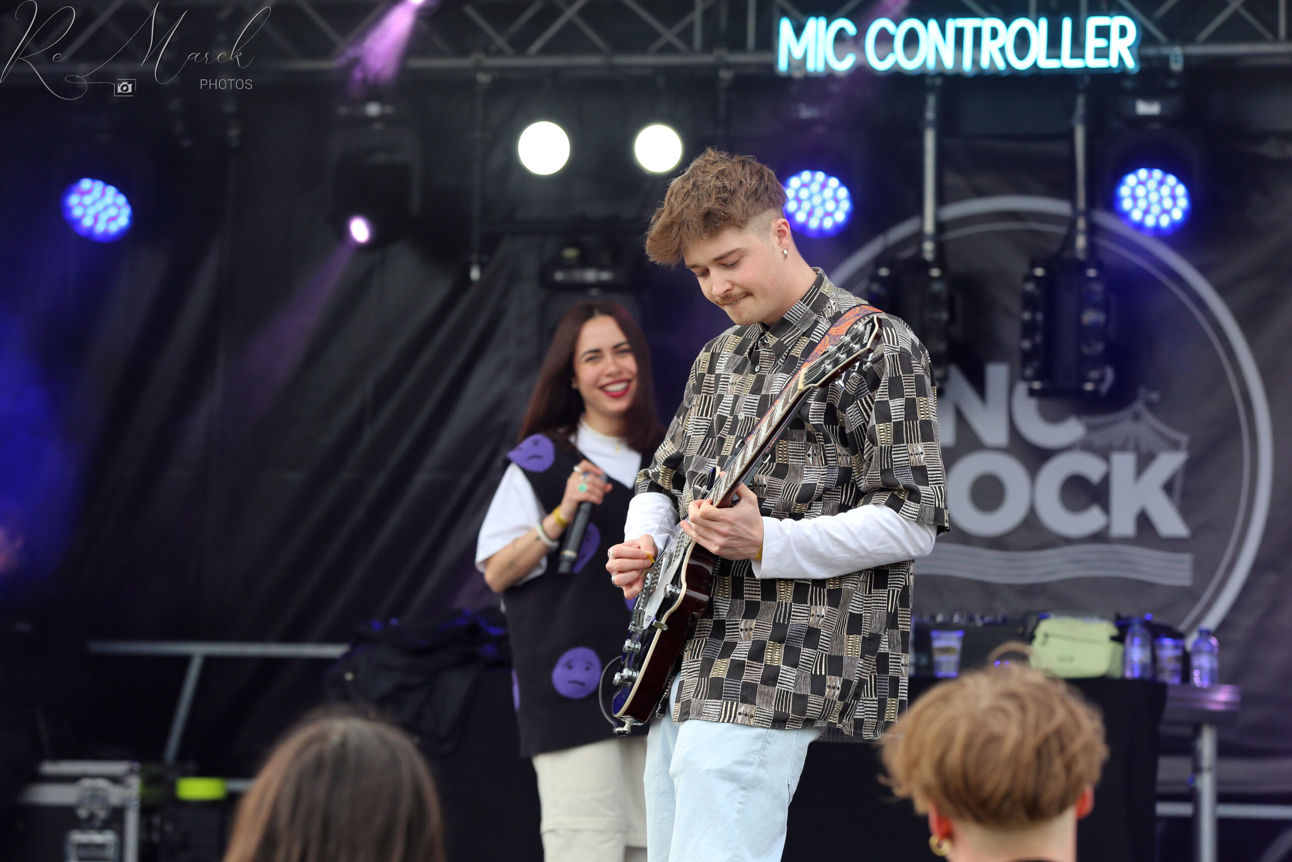 Mia Lena guitariste 2 IncRockS13