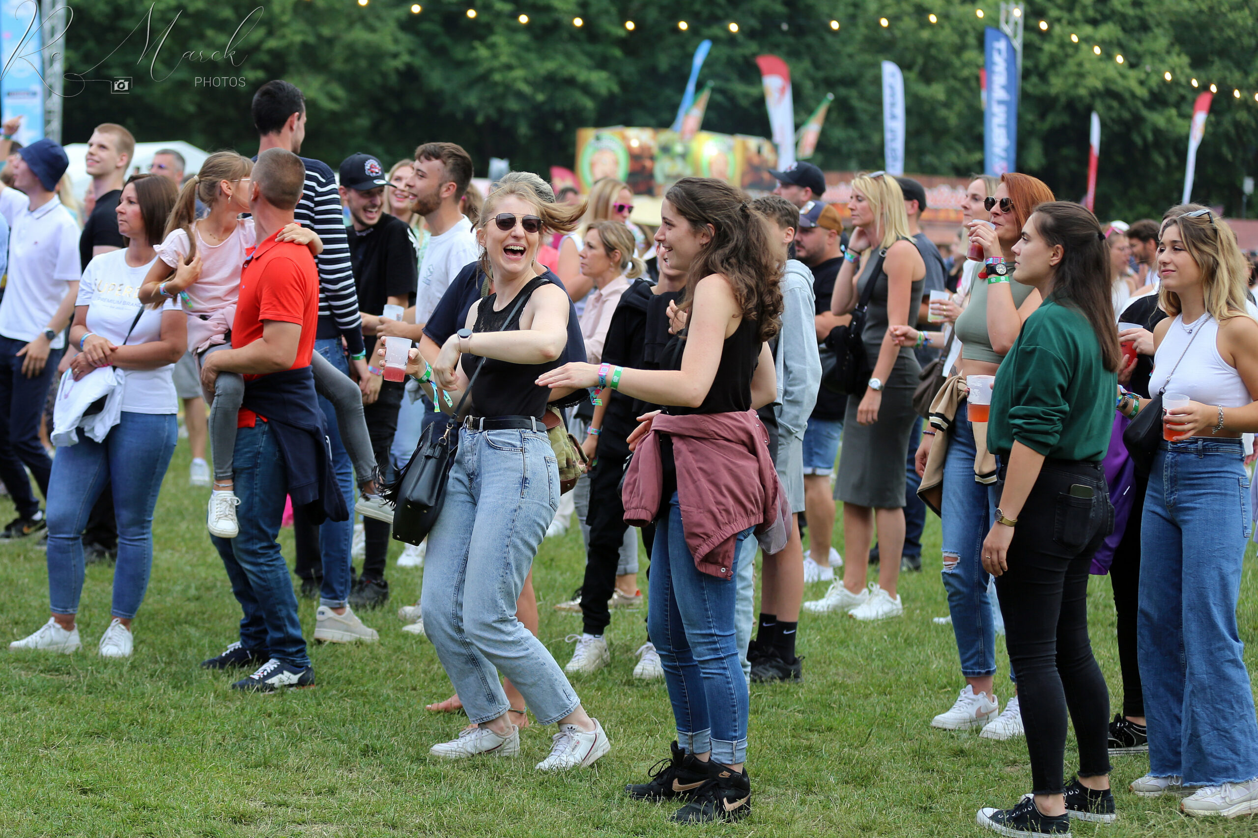 xxPublic 3 Feelgood23J