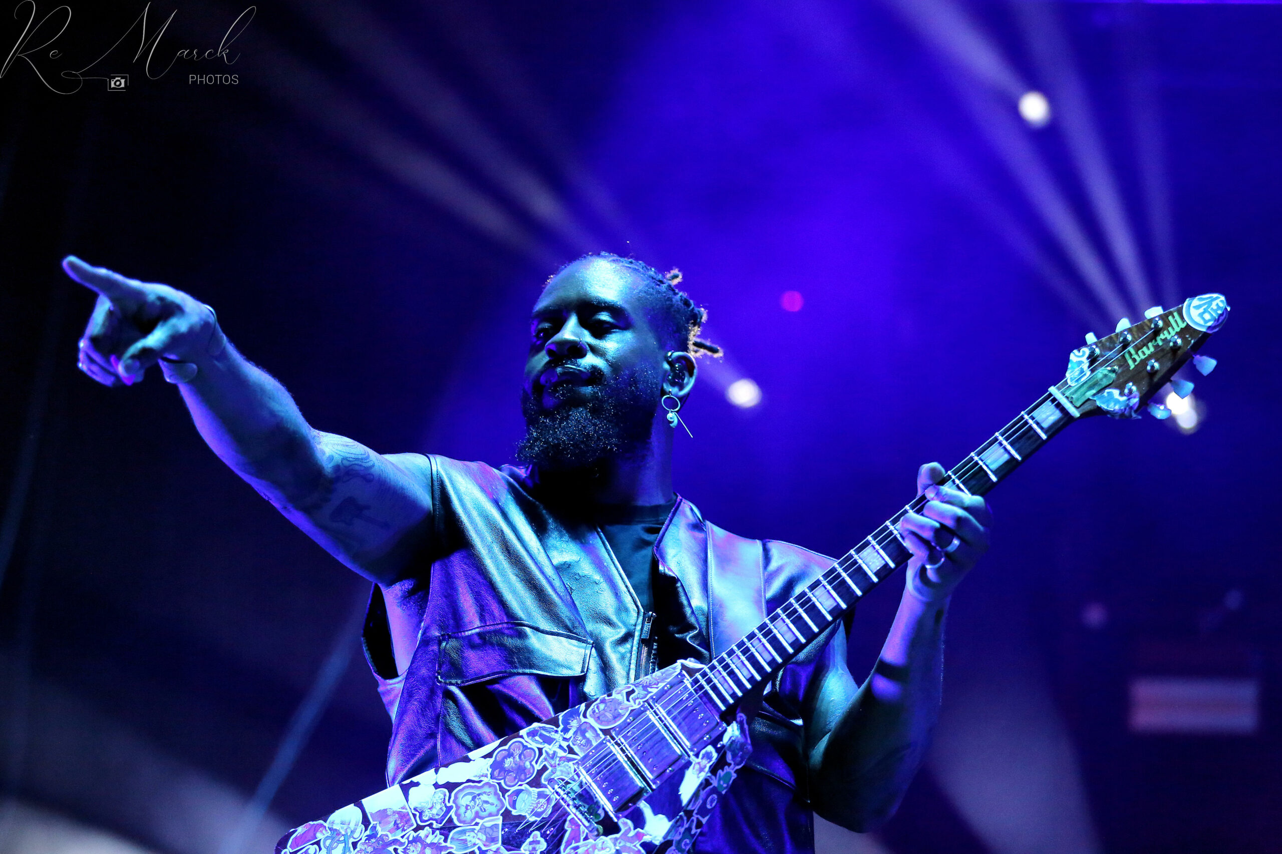 xxMatt Pokora guitare 1 Baudet23D