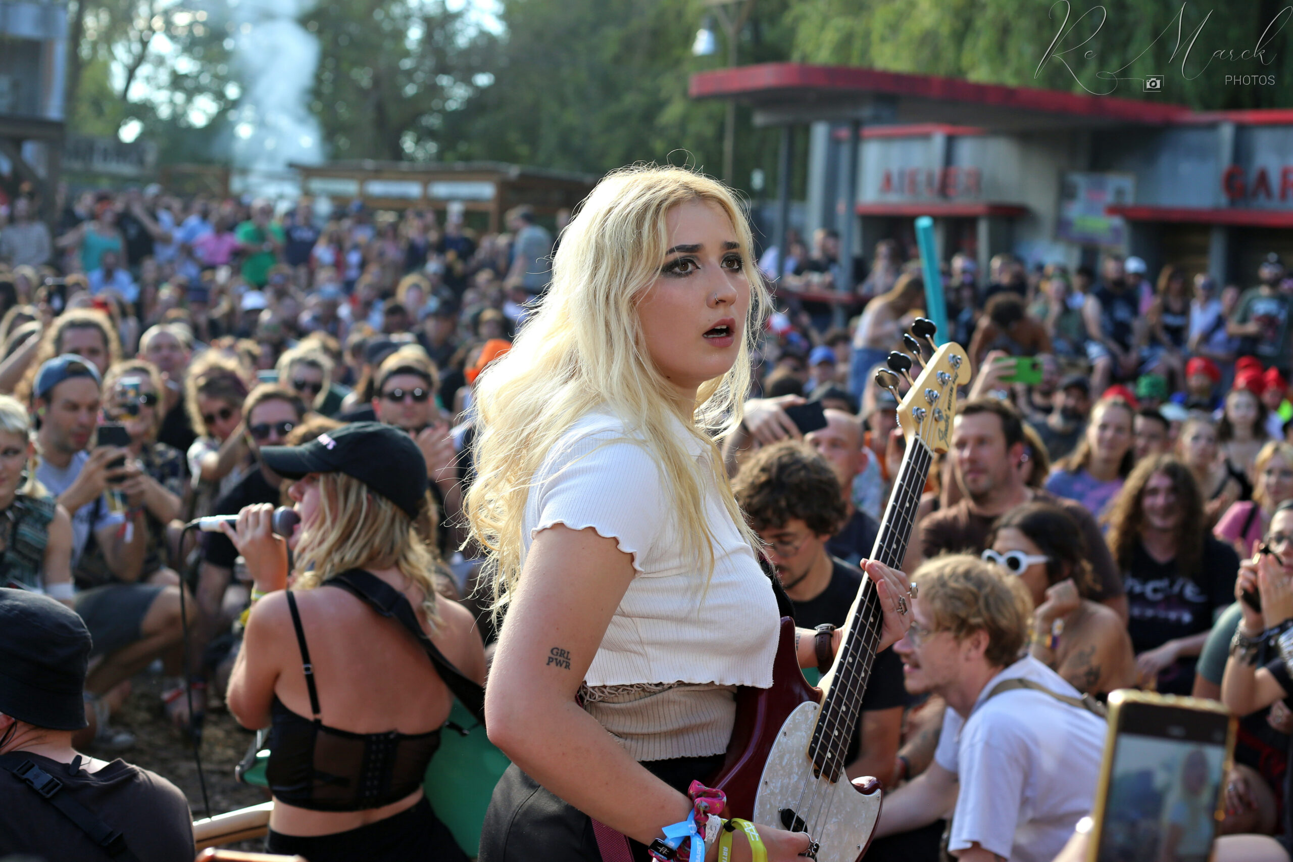 Lambrini Girls 25 Cabaret Vert 2023