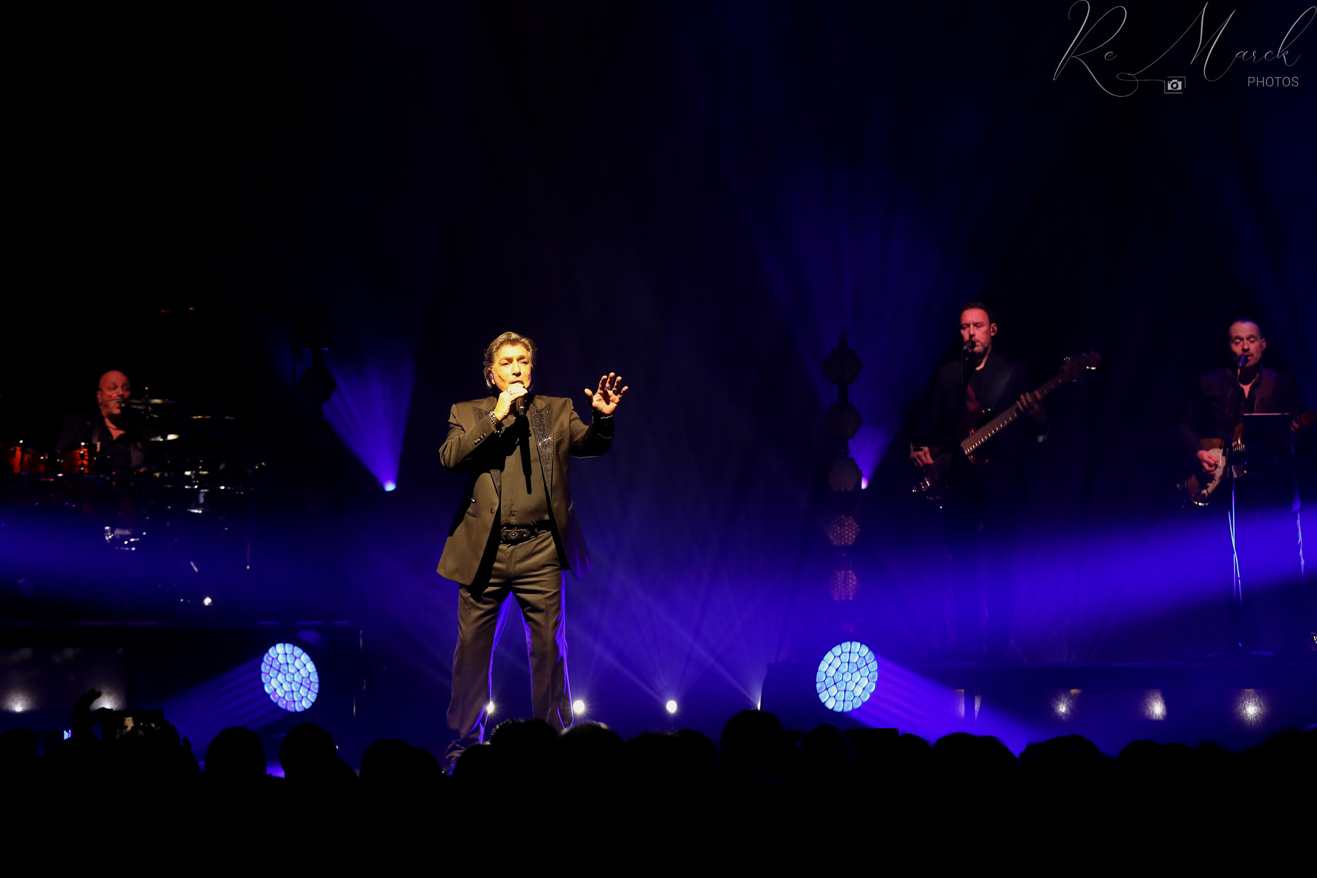 L’Amour reste le thème privilégié de Frédéric François.