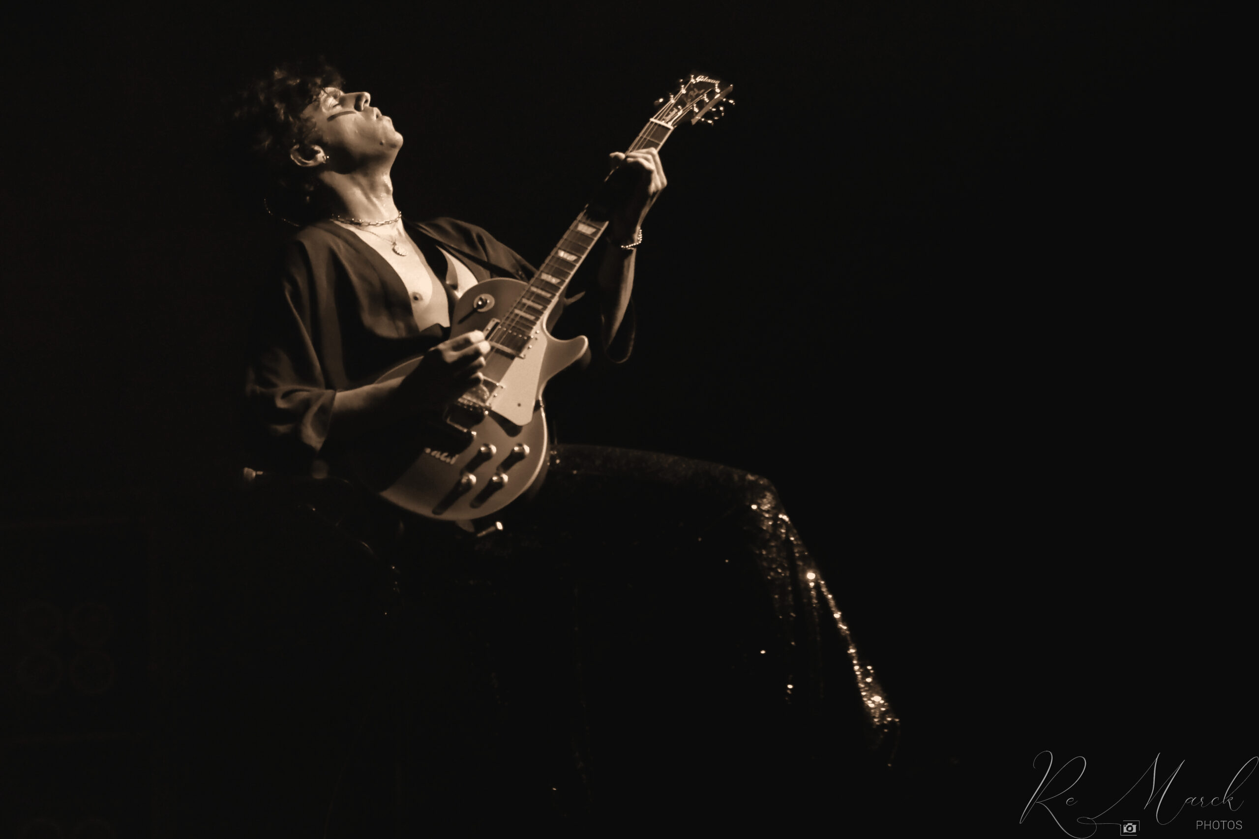 xHyphen-Hyphen-20-OM23