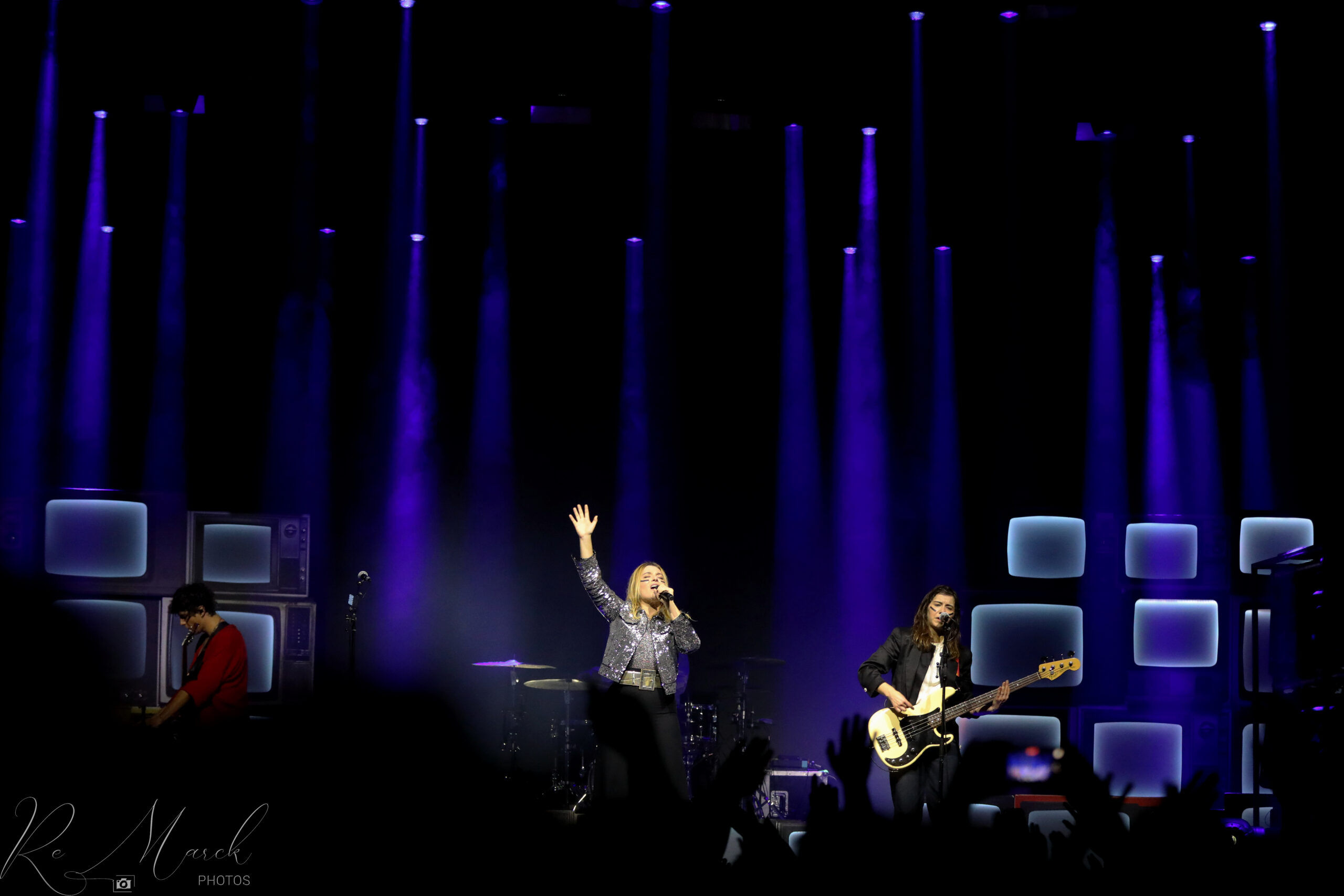 xHyphen-Hyphen-40-OM23