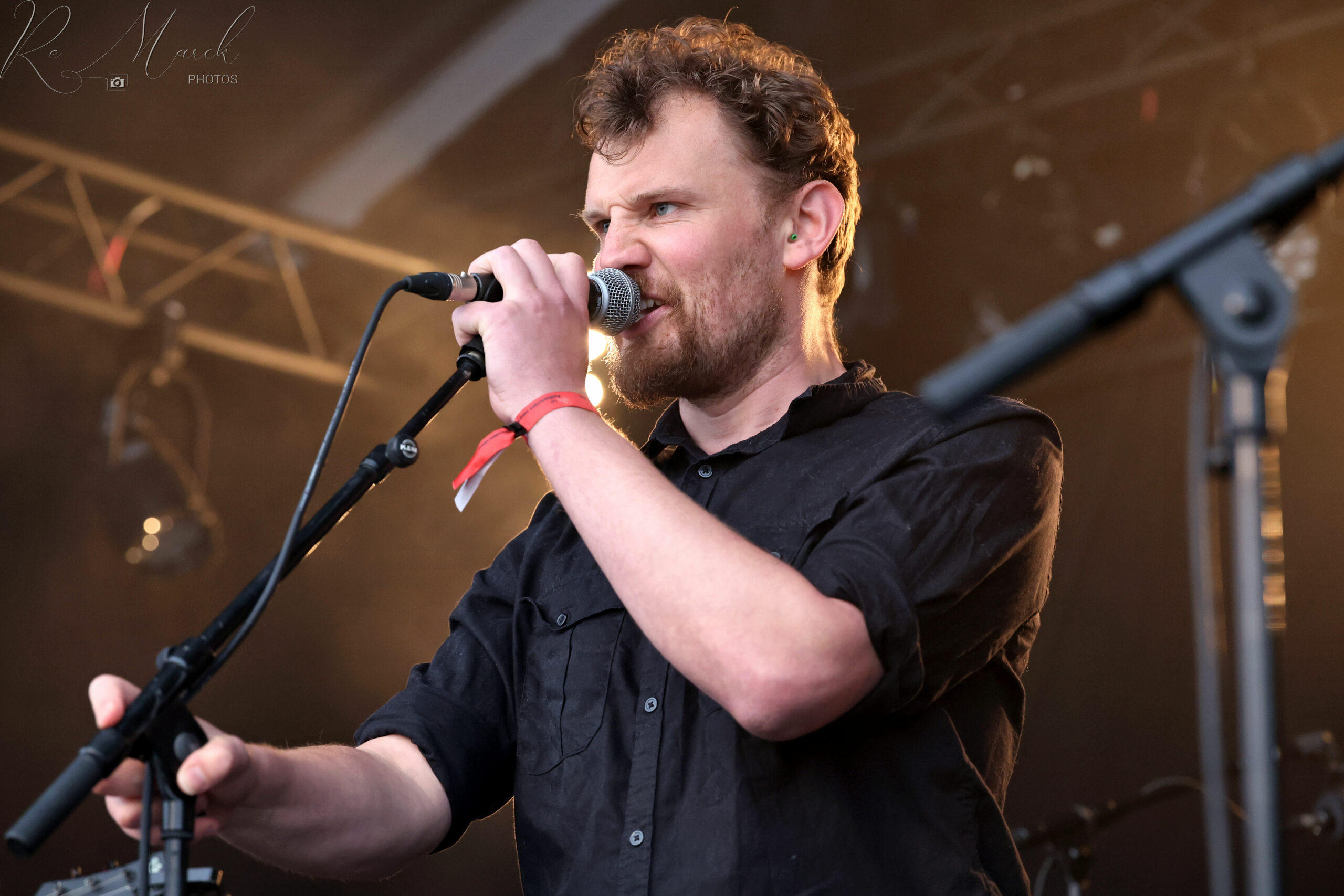 Flannery 23 Anthisnoises24 J1