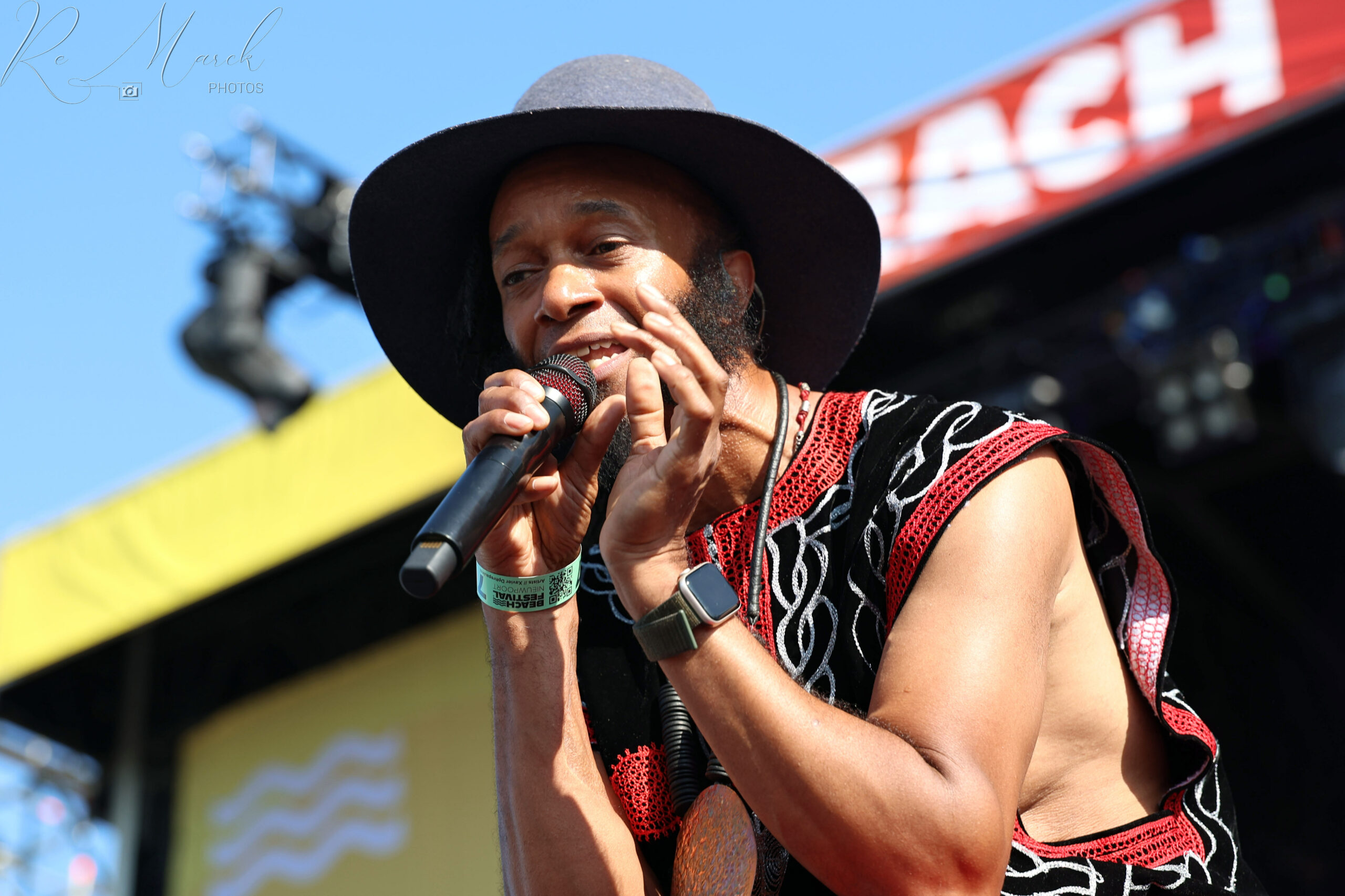 xxFantastic Negrito 13 NBF24 V