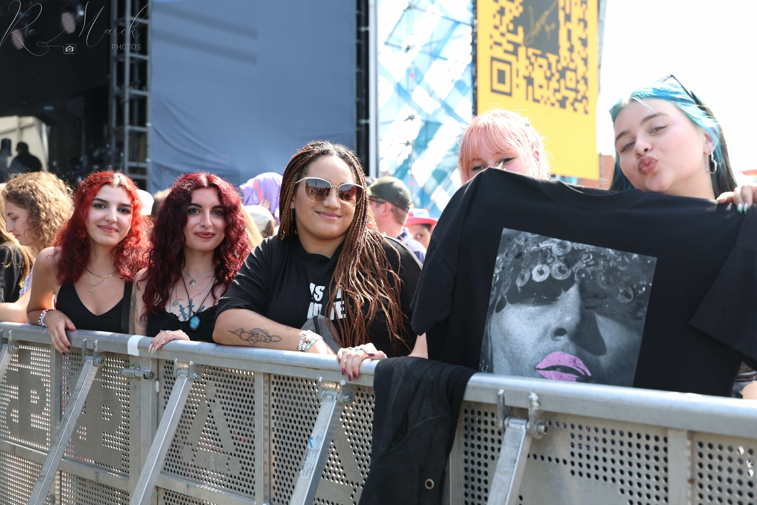 xxPublic Fan Loreen 1 NBF24 S