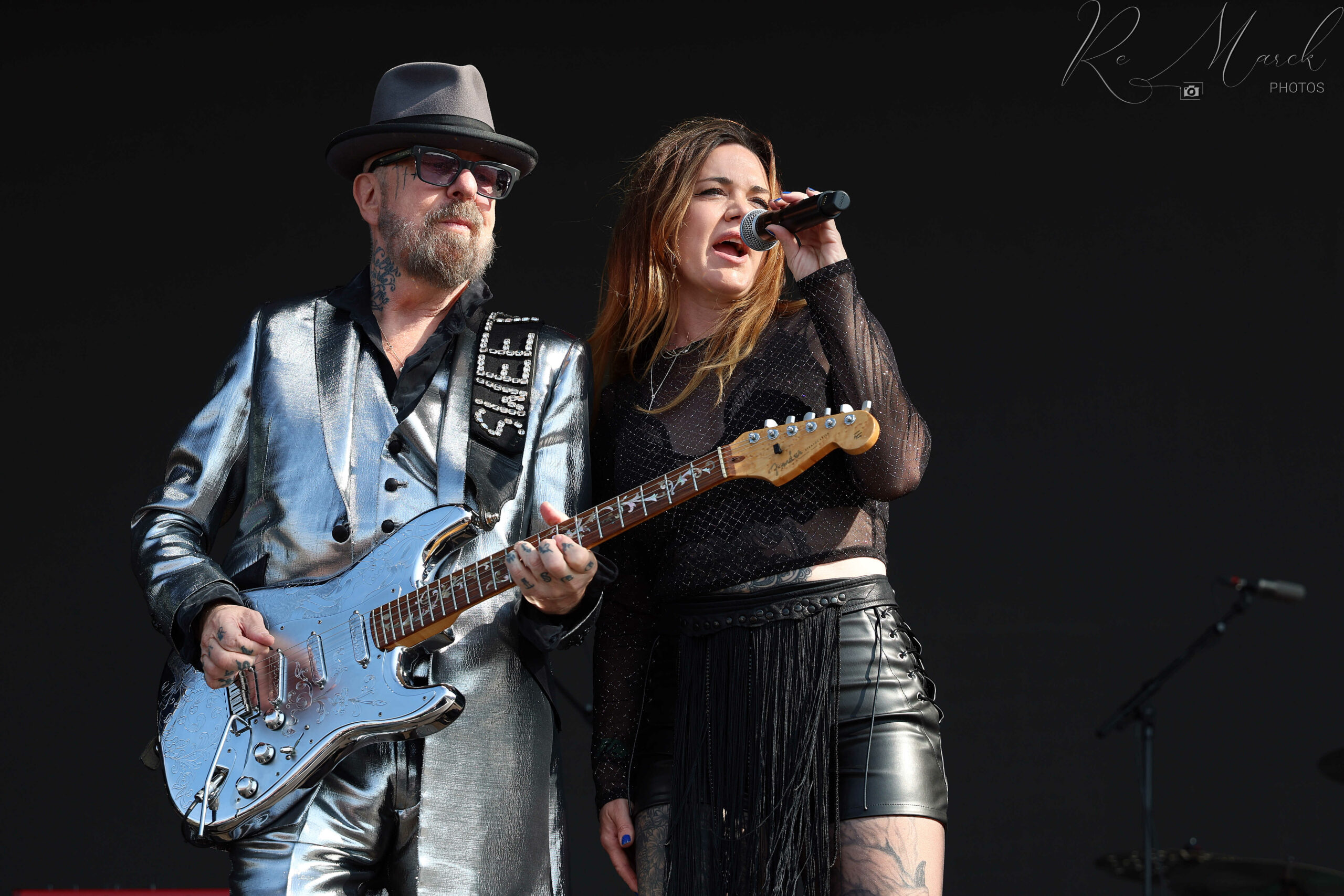 Dave et ses drôles de dames.