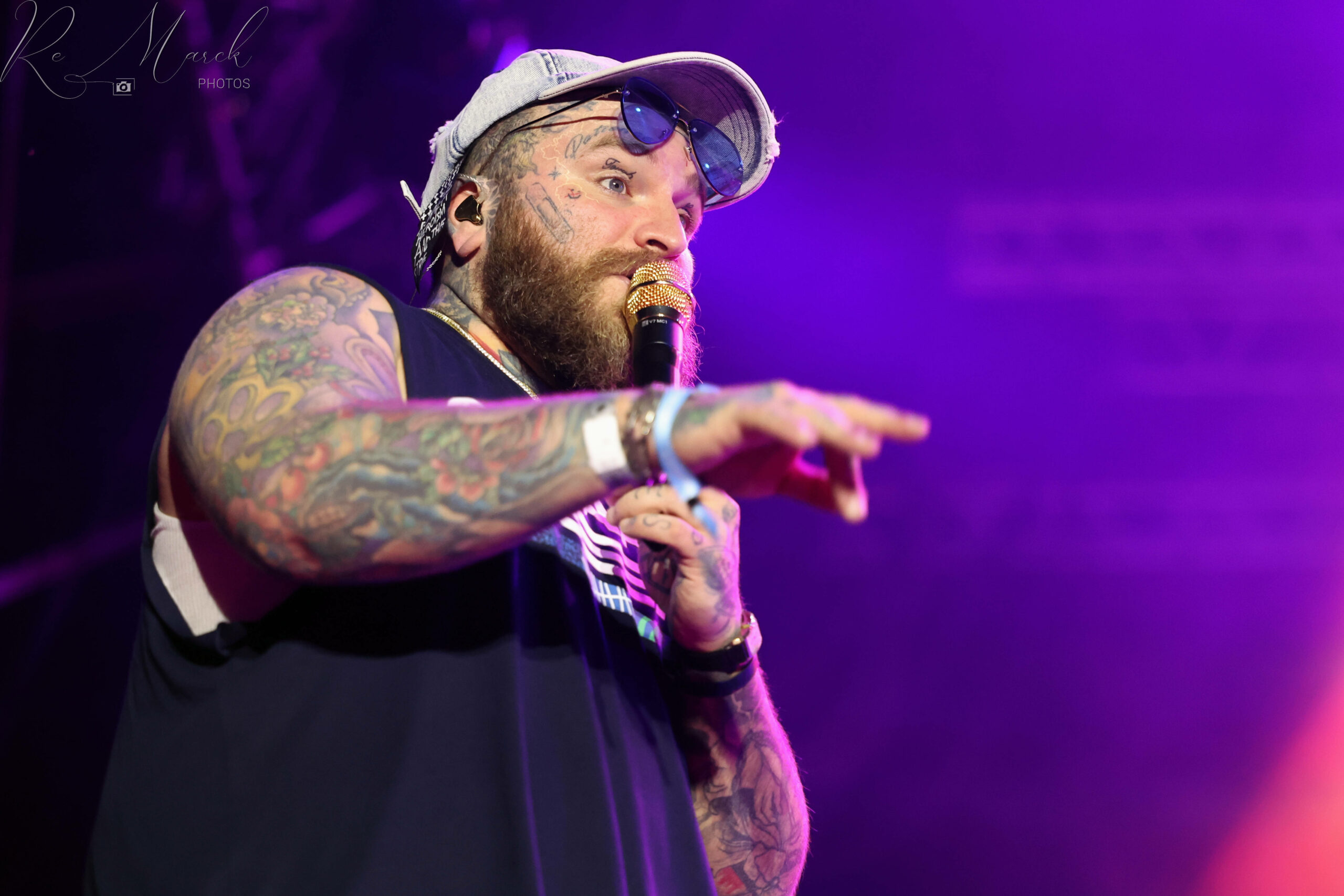 Teddy est loin de perdre le contrôle.