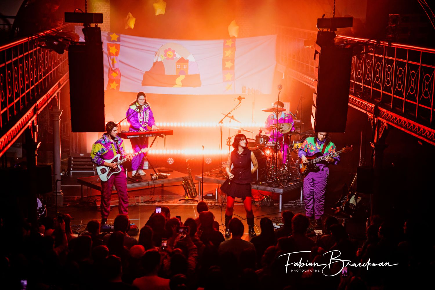 Louise Barreau et Coline BLF envoûtent le Museum du Botanique
