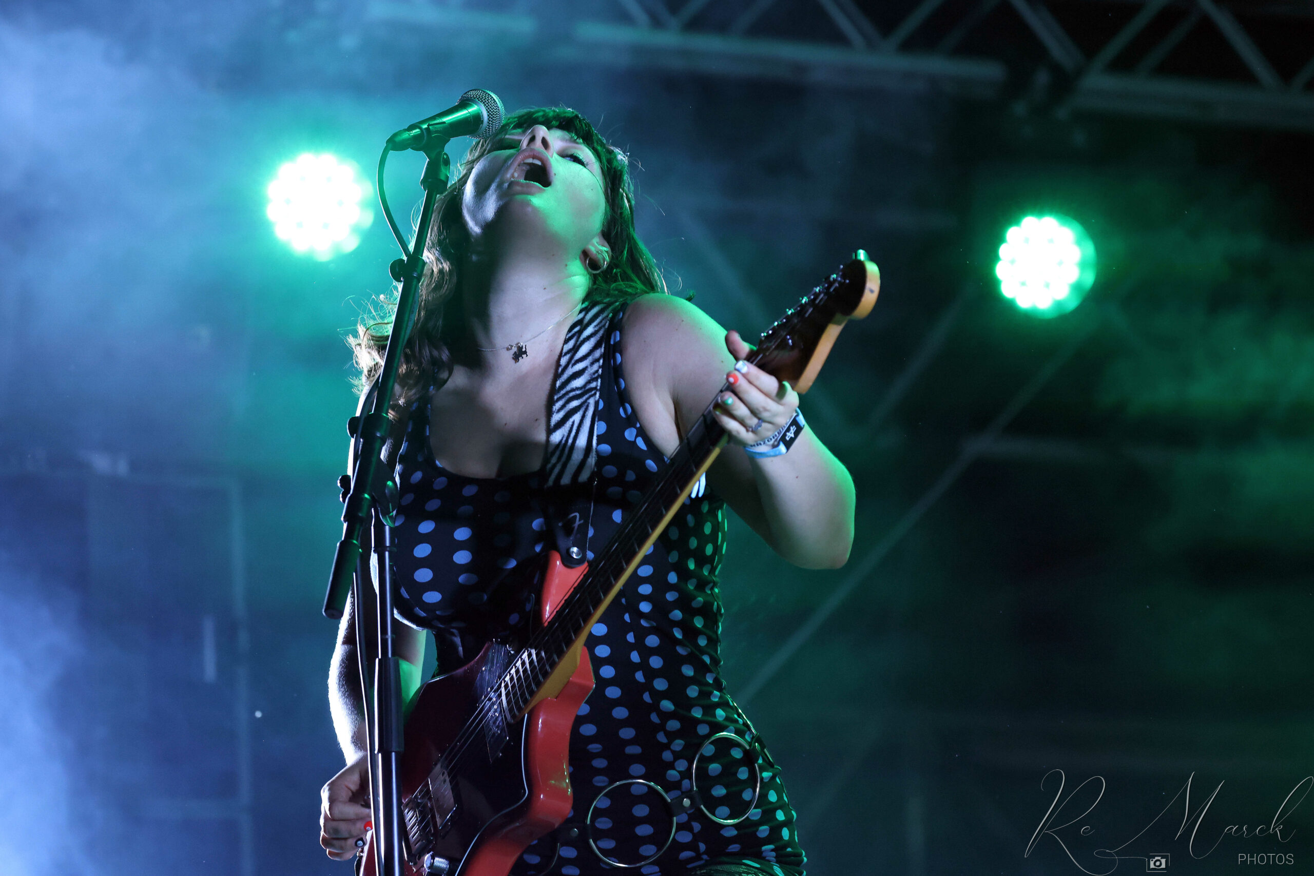 xxPanic Shack 16 CV25 J