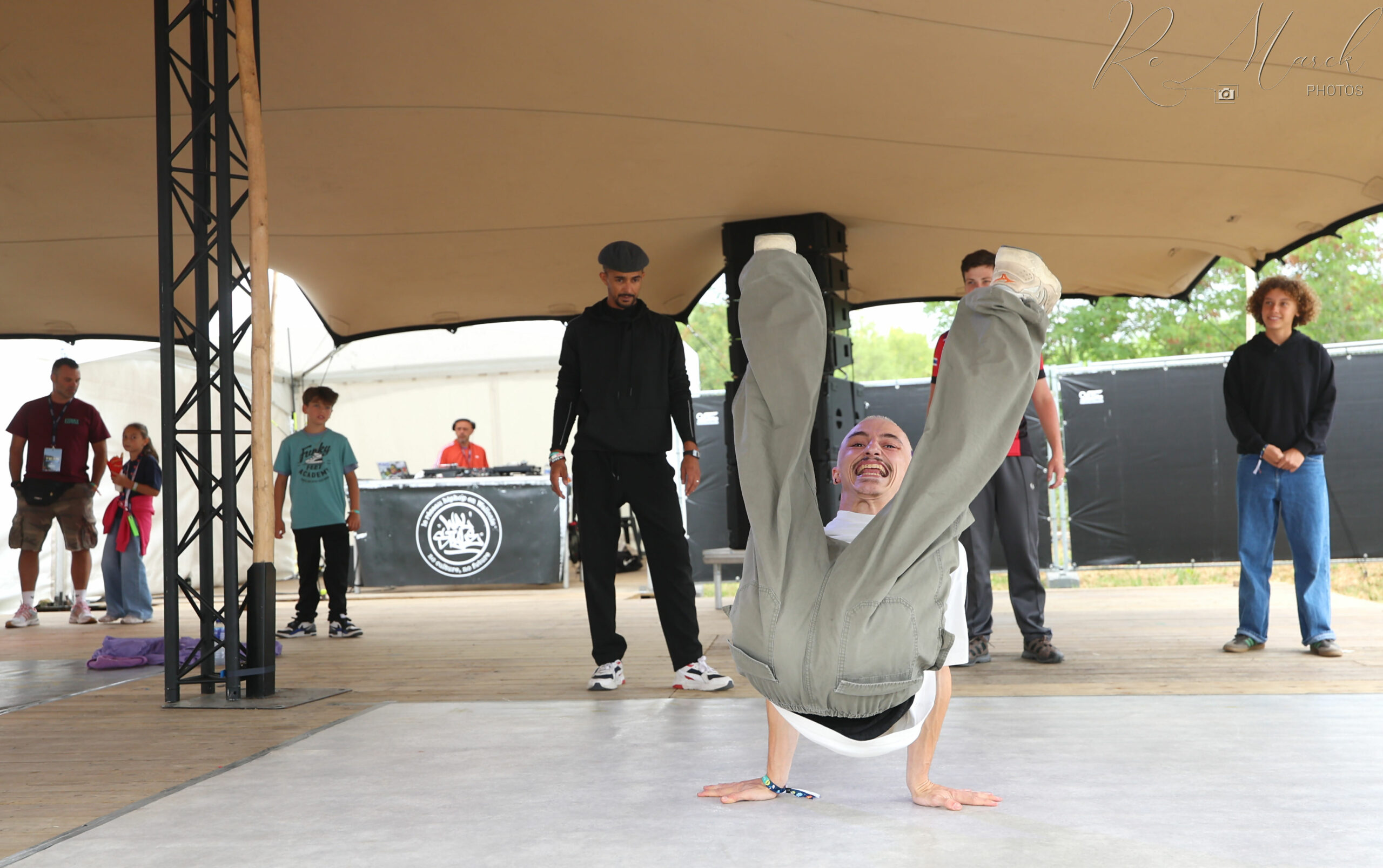 xxUrbain 5 Solidarites25 V