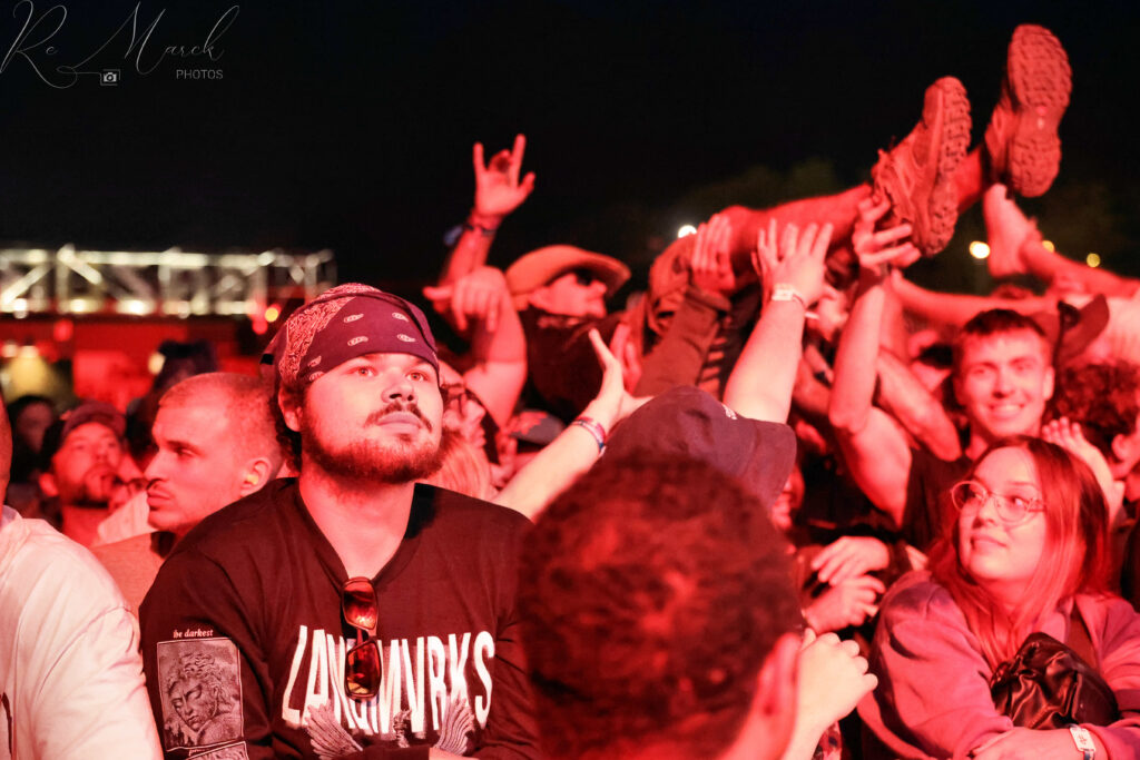 xxLANDMVRKS public 1 CabaretVert25 S