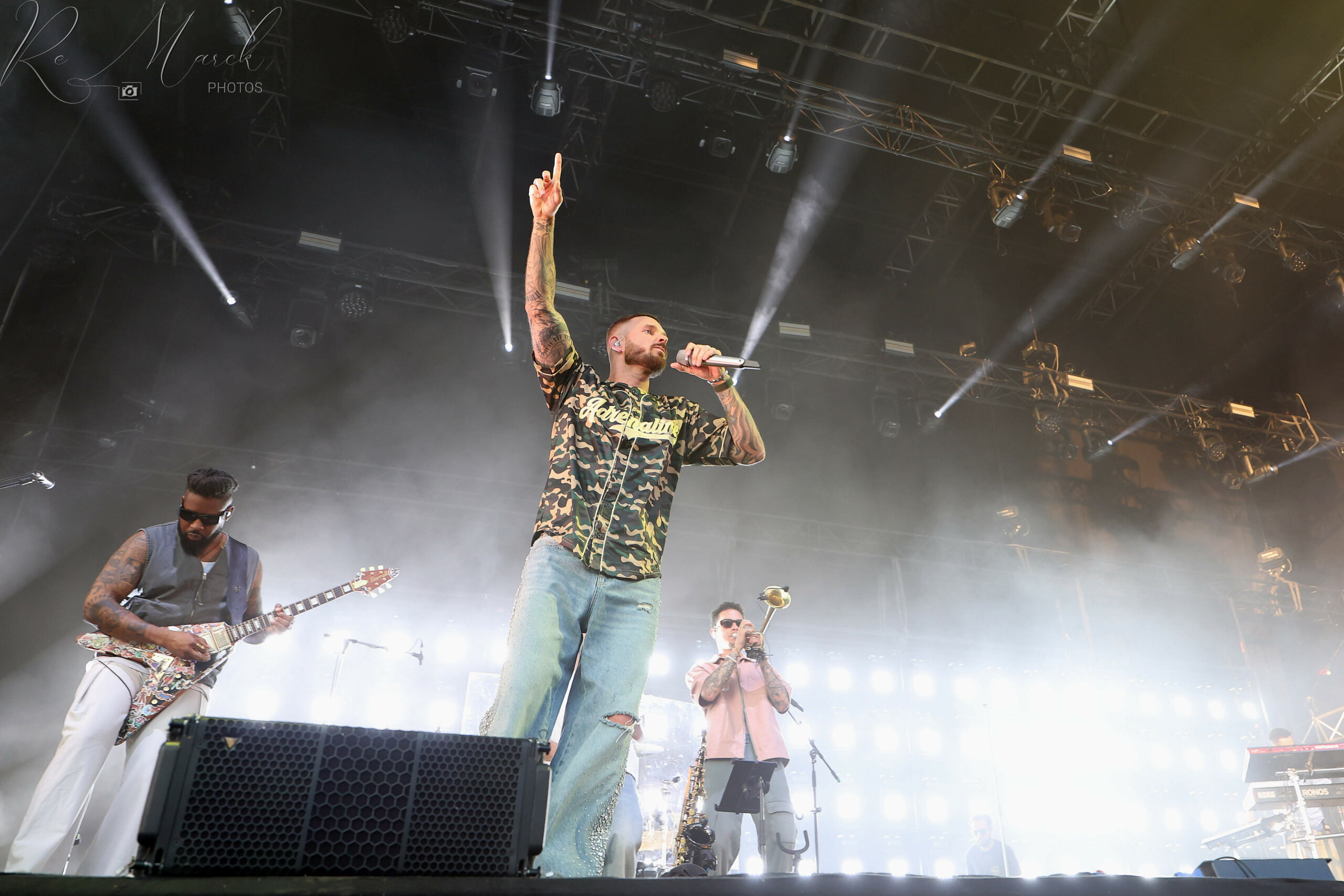 Matt Pokora apporte les pizzas et assure le show à Bastogne.